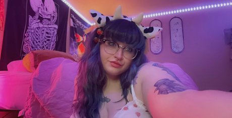 cowlil sex model pic
