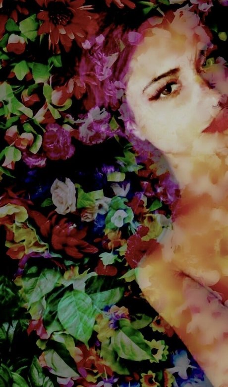 galacticgypsy28 model sexy pictures