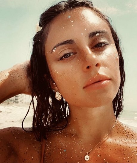 galacticgypsy28 model high quality pic