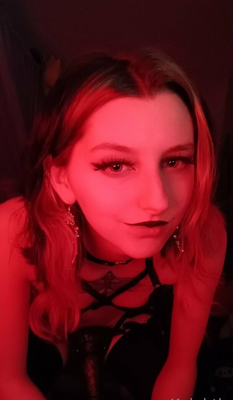 edgykittykat star best photo