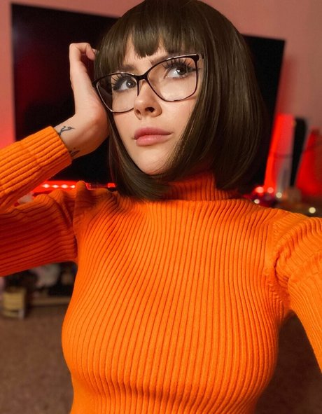 itsyouremily erotic model img