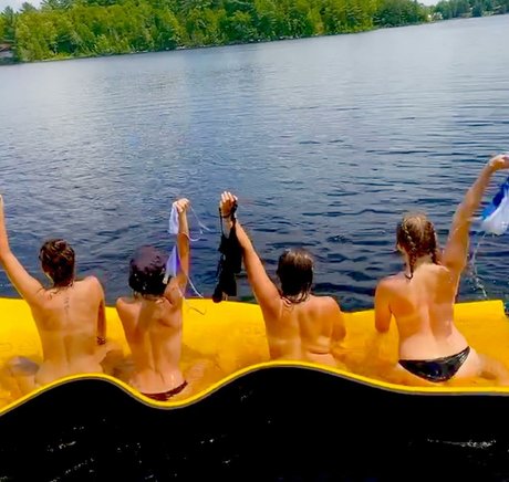 Lexi Thomas pretty star pictures