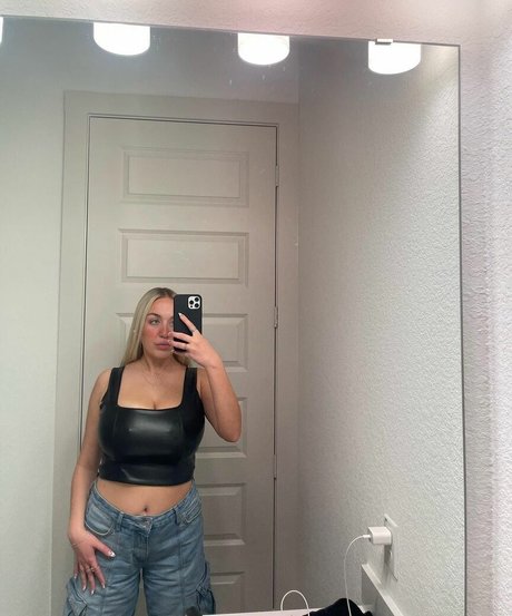 Holly Y best pornstar pics