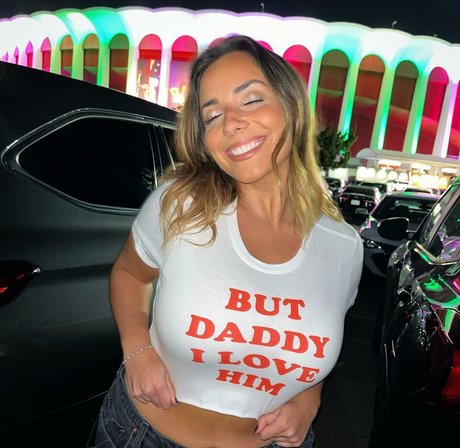 Emily E star top pictures