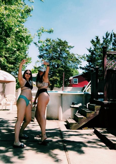 Hannah V pornstar art galleries