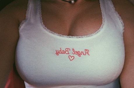 Hannah V nudes model picture