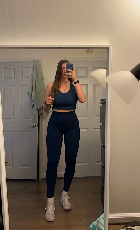 Hannah V model xxx image