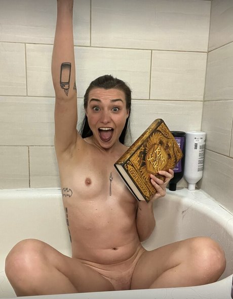 Itsdaddypipes model naked galleries