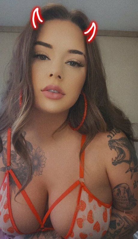 midwesterndani pretty actress img