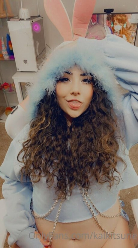 kaikitsune hot model pic