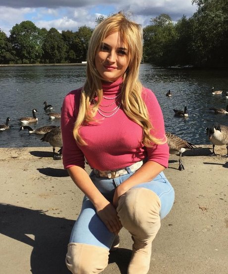 Jill Leslie_ pornstar beautiful img