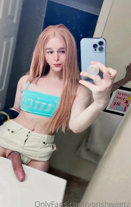 vonshweetz porn actress image