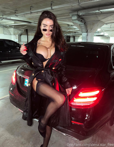 alena omovych free art actress pictures