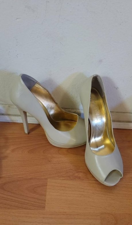 elizabethtran sexy actress gallery