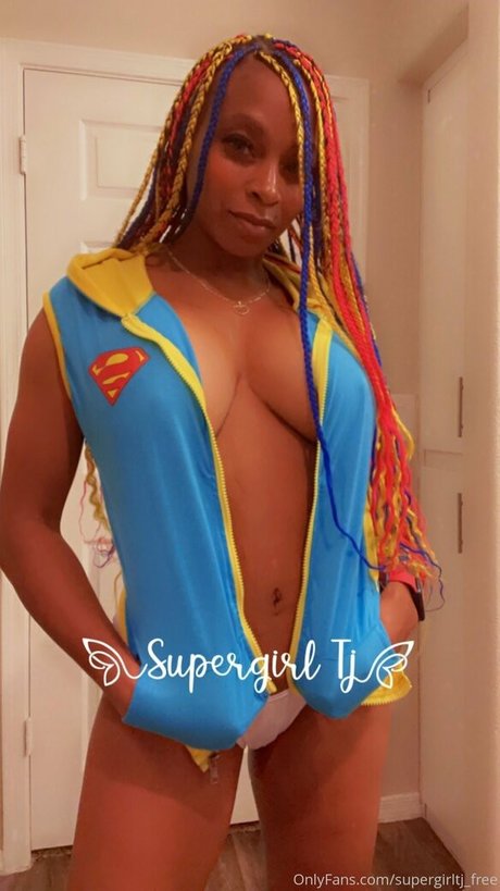 supergirltj free naked actress photos