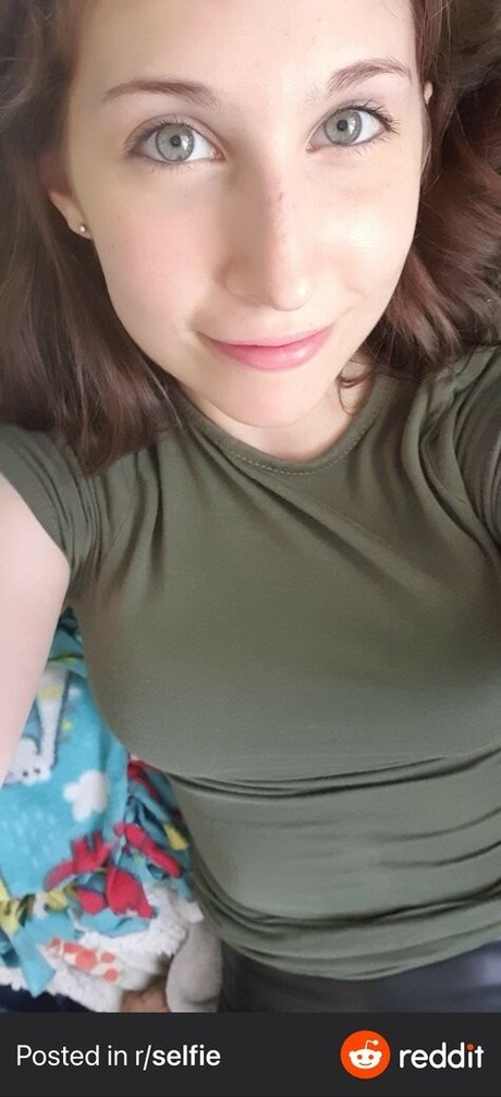 Aleenaxlaced exclusive model images