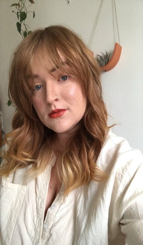 Cayley M nudes model image