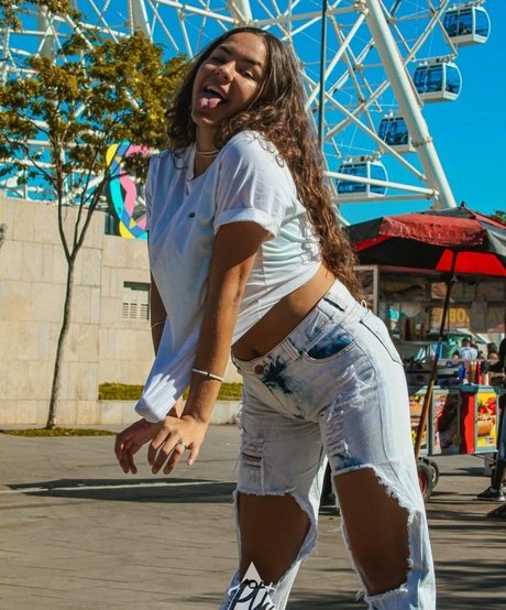 Alice M naked actress gallery