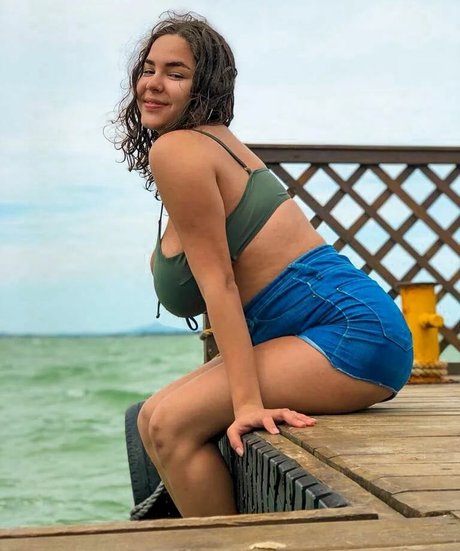 busty ebony onlyfans free nude picture