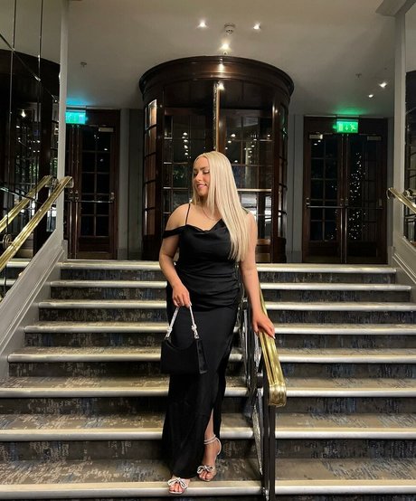 Beth Riva adult star pictures