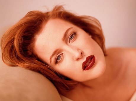 Gillian Anderson beautiful star pics