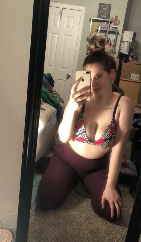 nikoletlarie star naked pic