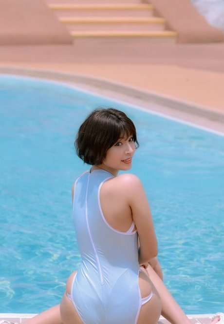 Fujii Mary pornstar adult image