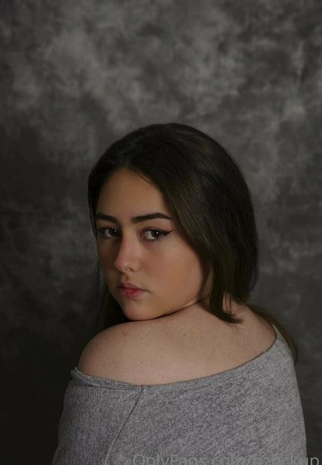 bzbckup pornstar beautiful img