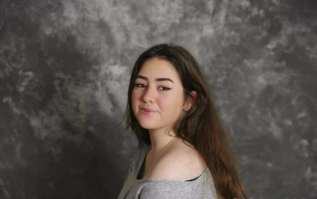 bzbckup model free pics