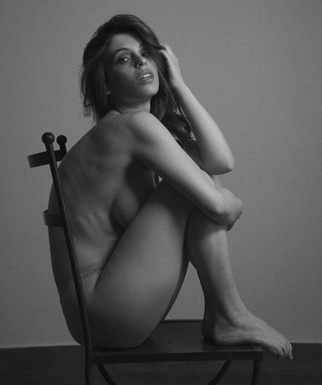 covonemiyy star free pictures