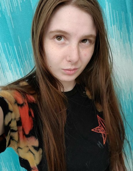 kvanda exclusive model image