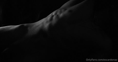 escardonaz model perfect photos