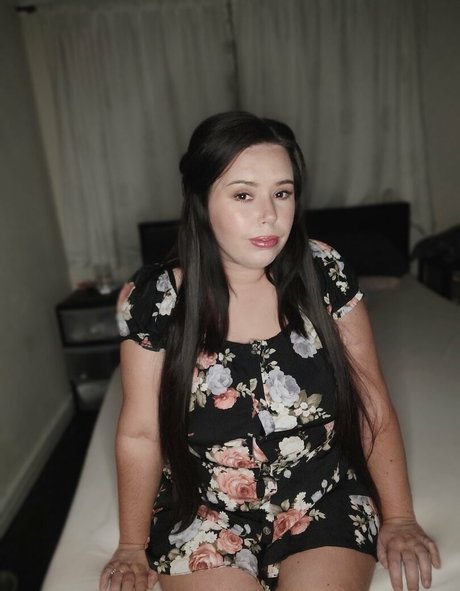 lovelyloulouxo hot star img