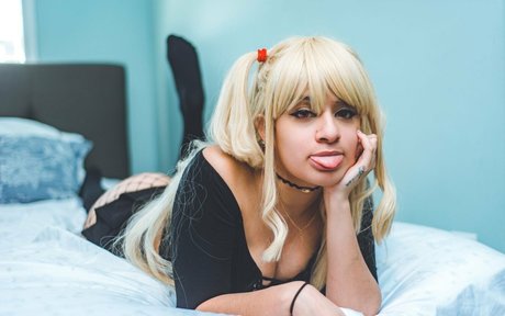 girlfriend onlyfans hot sexy picture