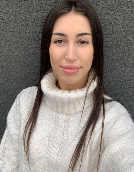 Milaa4you model erotic galleries