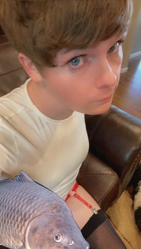 Femboy Fishing erotic actress images