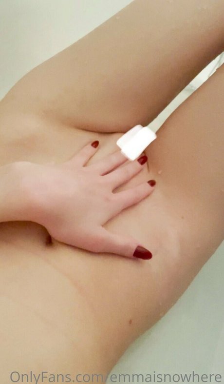 emmaisnowhere model sexy pictures