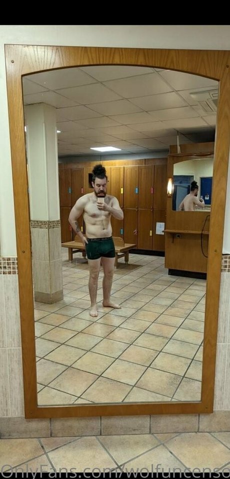 wolfuncensored hot model image