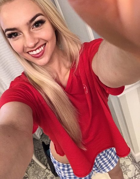 Mandy Marx model art picture