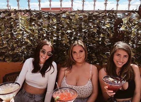 Emma Greenshields pretty model picture