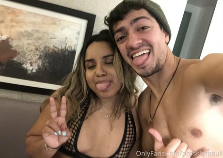 broskithebull pornstar erotic picture