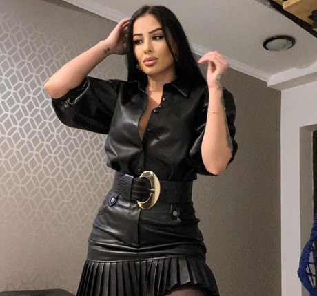 monicasuarez free model img