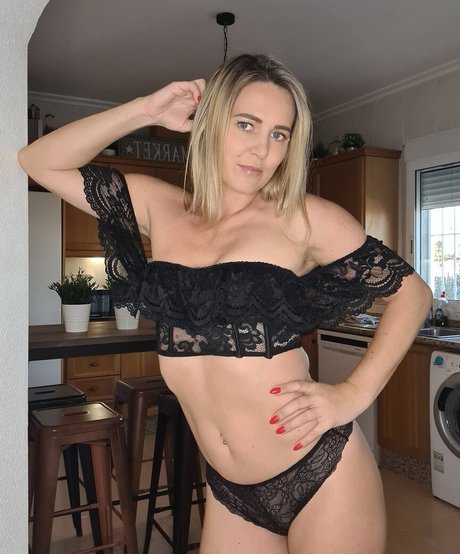 swinger milf onlyfans sexy xxx pics