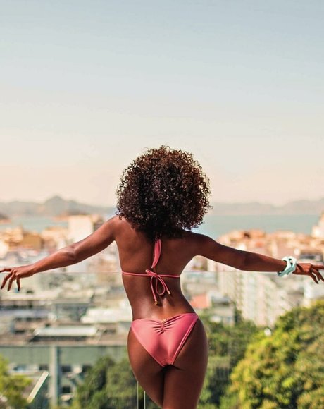 Erika Januza porn model images