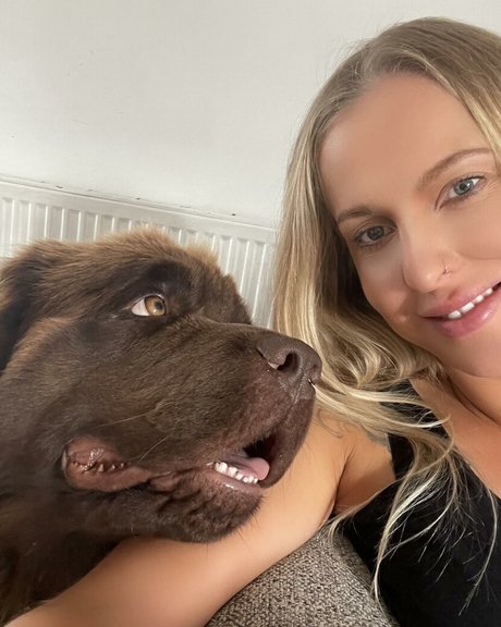 Lucy Tease xxx pornstar picture