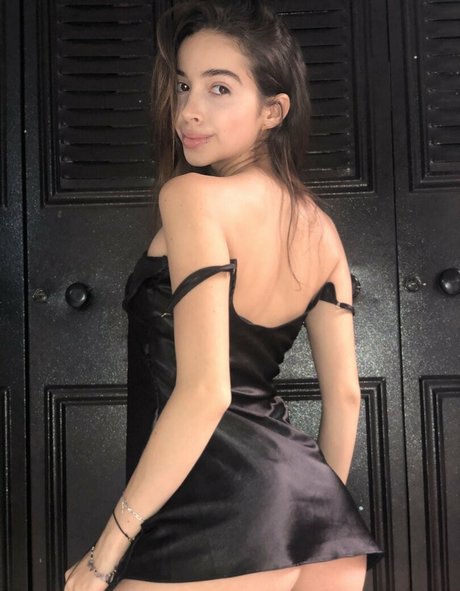 emmybeehz pornographic star gallery