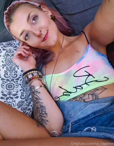 ivy rayefree Quick model image