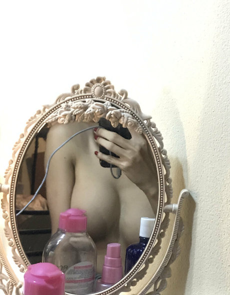 queen2891 erotic model pictures