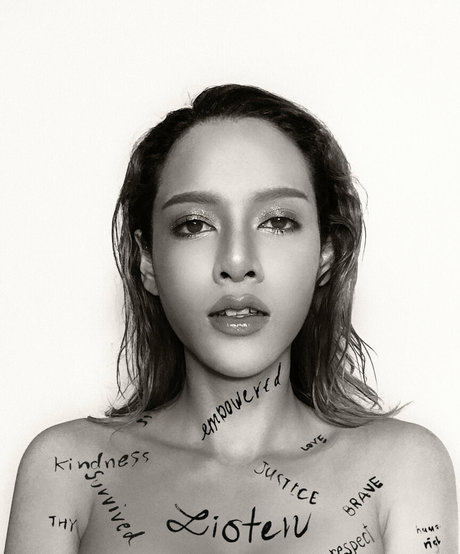 queen2891 nice model image