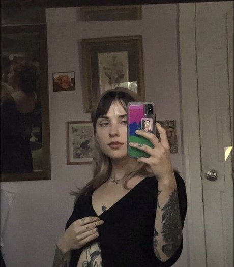 Silkpantiez porn star img